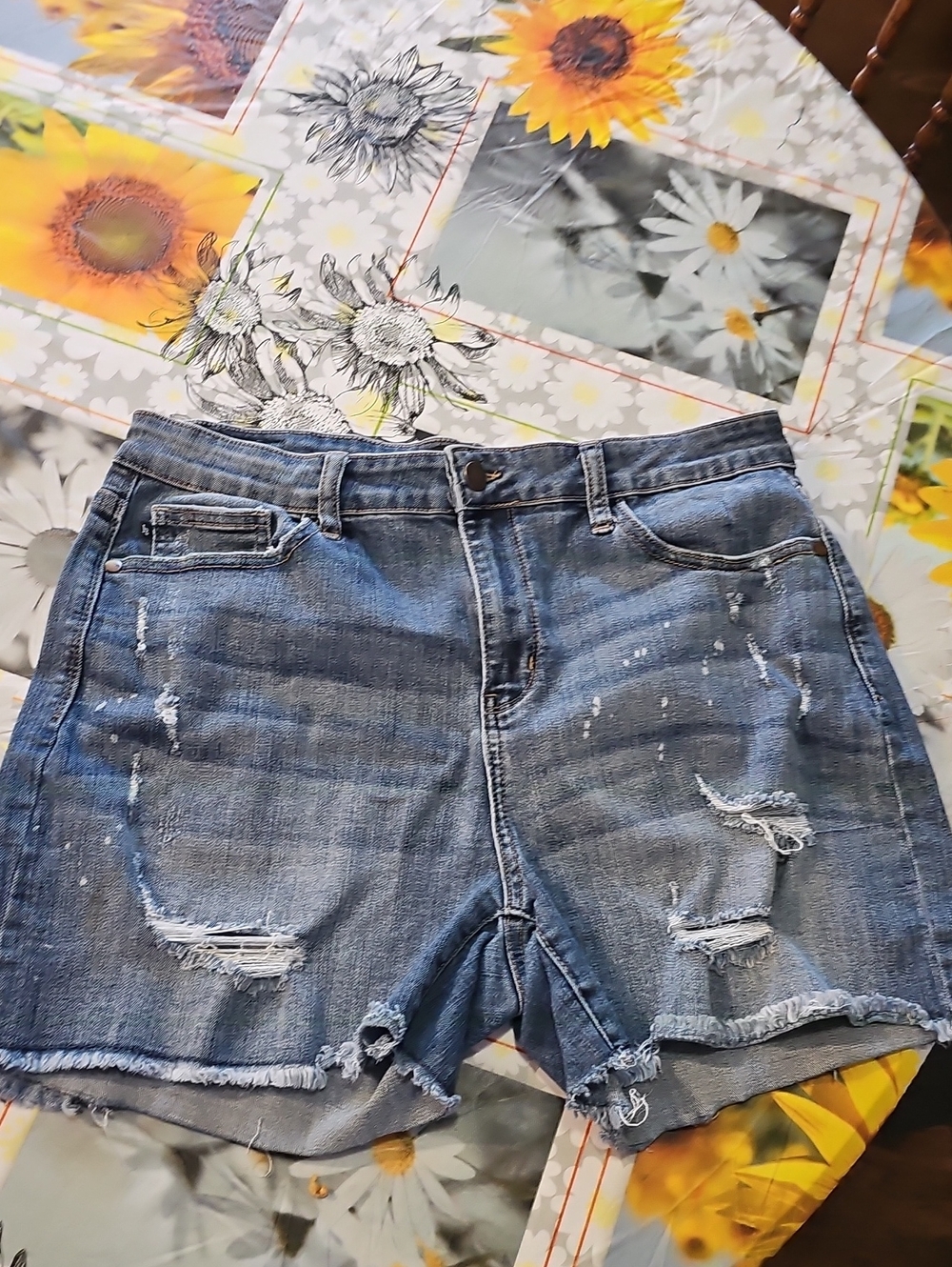 Judy Blue Distressed Denim Shorts - Blue